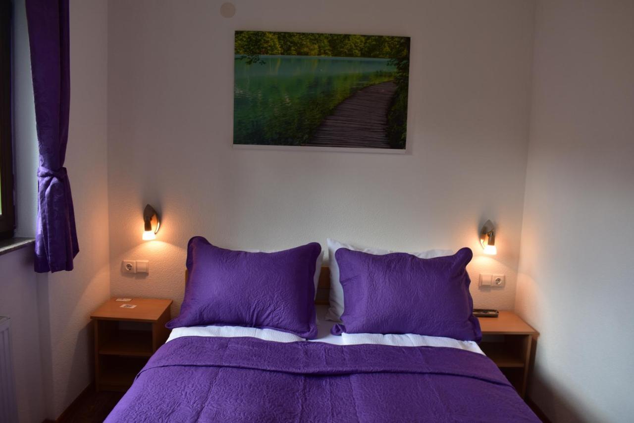 Plitvice House Rosha Bed & Breakfast เยแซร์ตเซ ภายนอก รูปภาพ